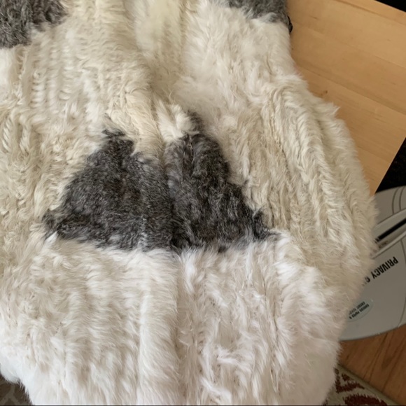 Love Token 100% Rabbit Fur Super Soft Vest - Picture 3 of 7